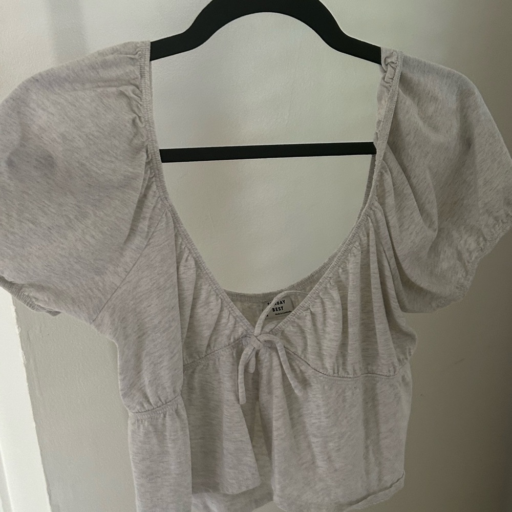 Aritzia Light Gray Puff Sleeve Blouse